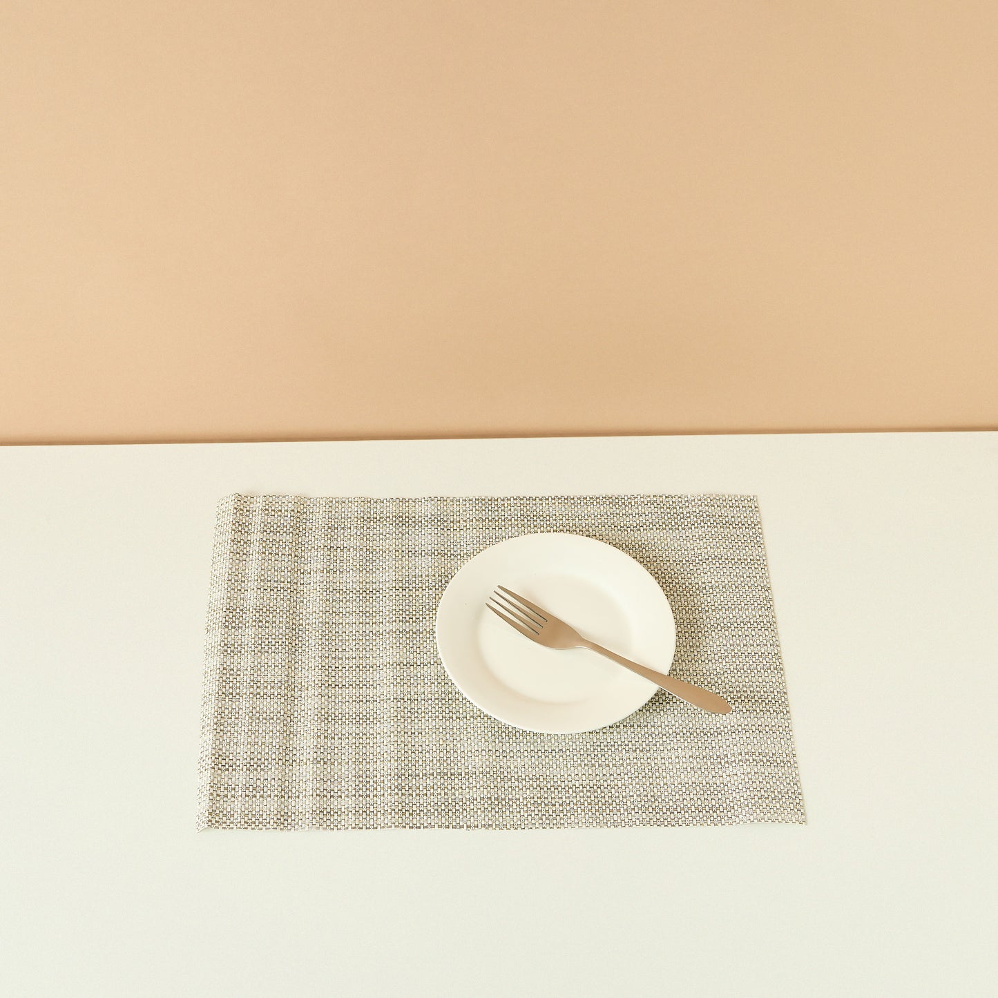 Textured Woven Placemat With White and Gold Thread Set of 4- 30x45 cm