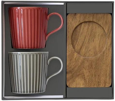 Set 2 porcelain mugs 380ml & acacia saucers in gift box