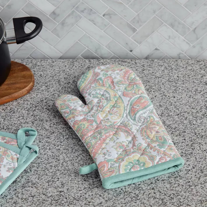Pastel Paisley Potholder and Oven Mitten