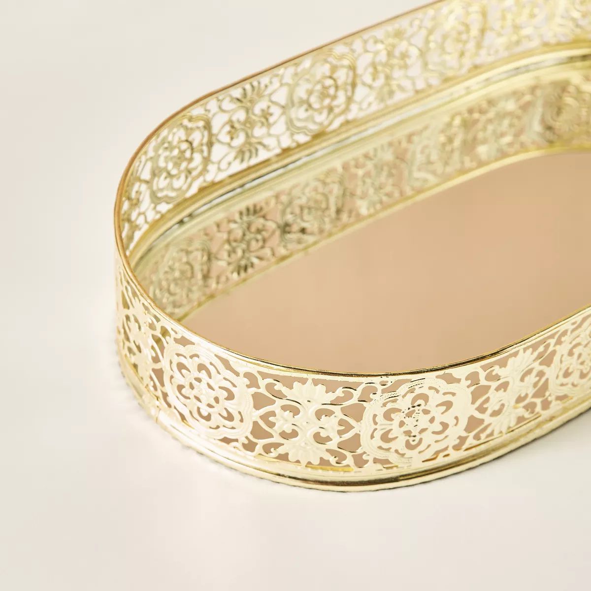 Metallic Mirror Top Oval Tray - 38x19 cms
