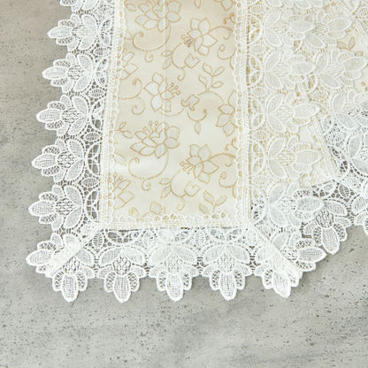 Embroidered placemats and Runner with lace details