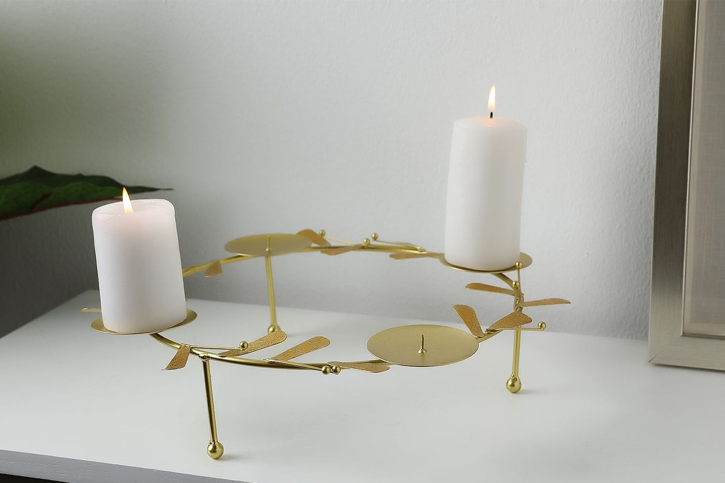 Olivia Candle Holder (Gold)